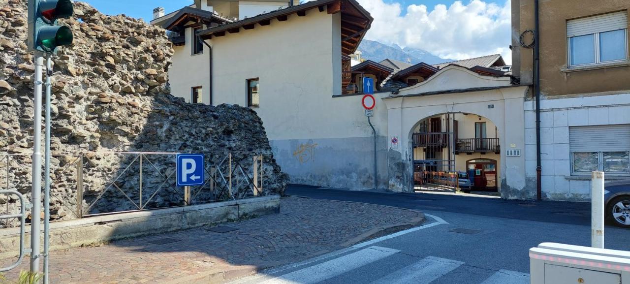 Galanthus Apartment Aosta Bagian luar foto